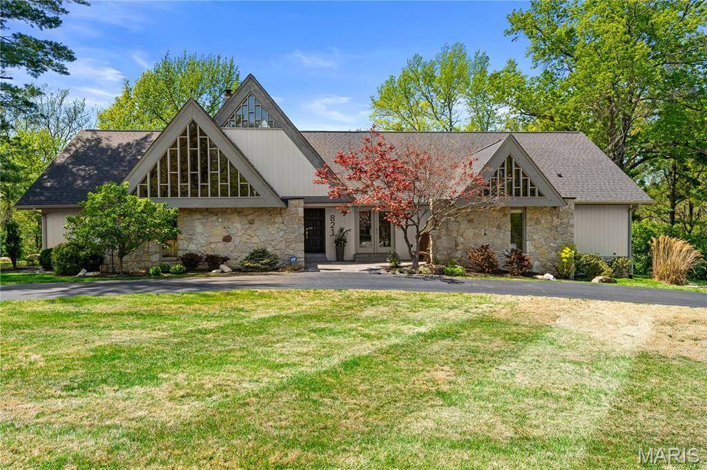 821 Mason Wood DR, St Louis, MO 63141