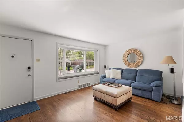 Rock Hill, MO 63119,1209 Oakleaf DR