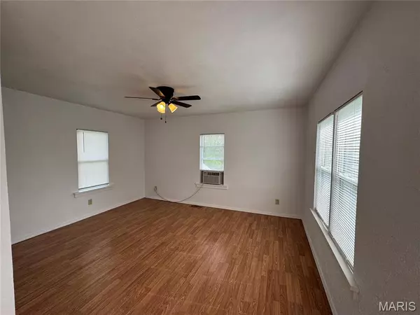 Collinsville, IL 62234,122 Moffett AVE