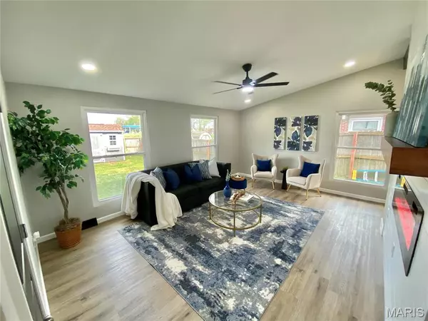 Godfrey, IL 62035,5323 Lynwood CT