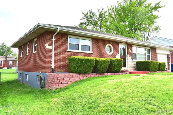 9504 Dorisann CT, St Louis, MO 63123
