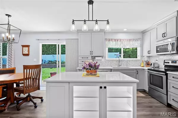 St Charles, MO 63304,748 Pecan Hill DR