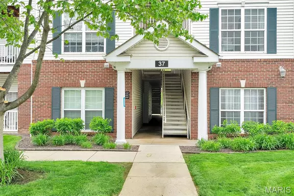 37 Kassebaum LN #205,  St Louis,  MO 63129