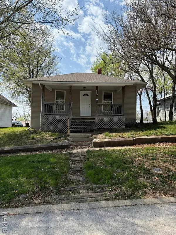 657 N Hawkins AVE, Hannibal, MO 63401