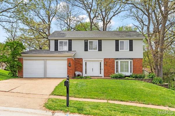 889 Almond Hill CT, Manchester, MO 63021