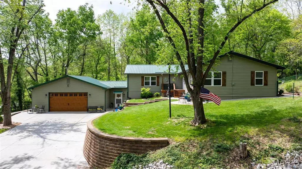 149 Old Colony RD, Defiance, MO 63341