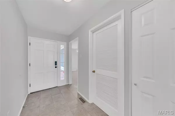 St Louis, MO 63122,42 Wingfield RD