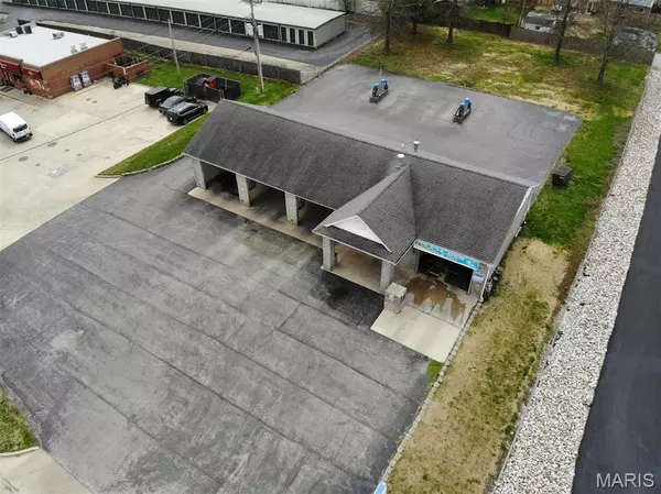 Godfrey, IL 62035,1517 W Delmar AVE