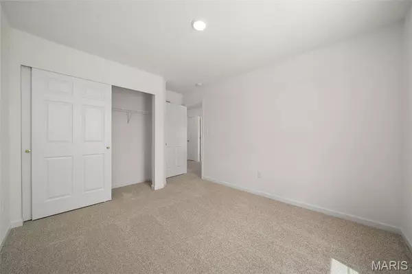 Eureka, MO 63025,1416 Bloomfield DR