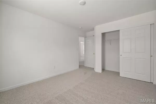 Eureka, MO 63025,1416 Bloomfield DR