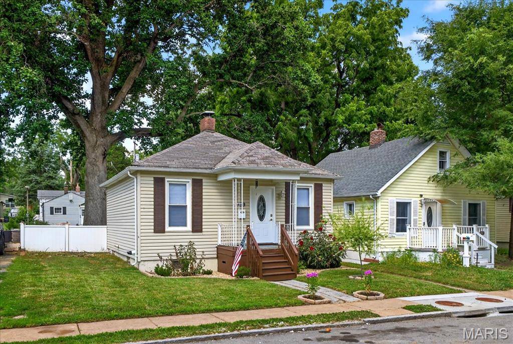 4005 Eichelberger ST, St Louis, MO 63116