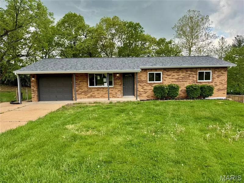 7203 Deckside DR, St Louis, MO 63129