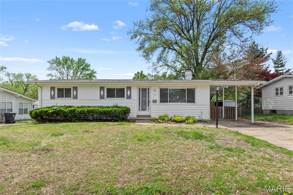 2340 Flamingo DR, Florissant, MO 63031