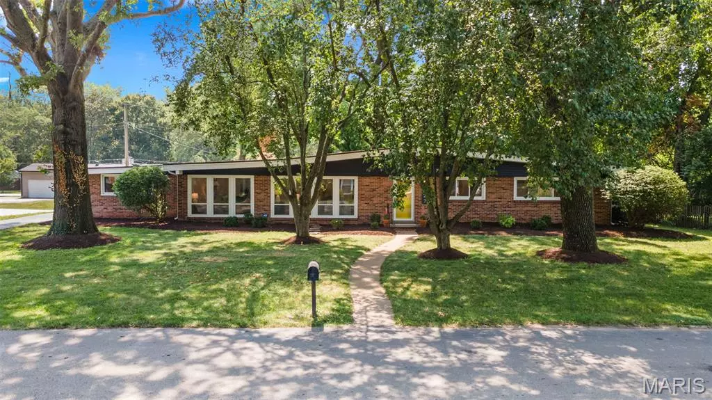 St Louis, MO 63124,227 Tanglewood DR