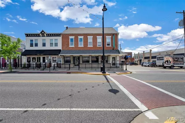 127 N Main ST, Columbia, IL 62236