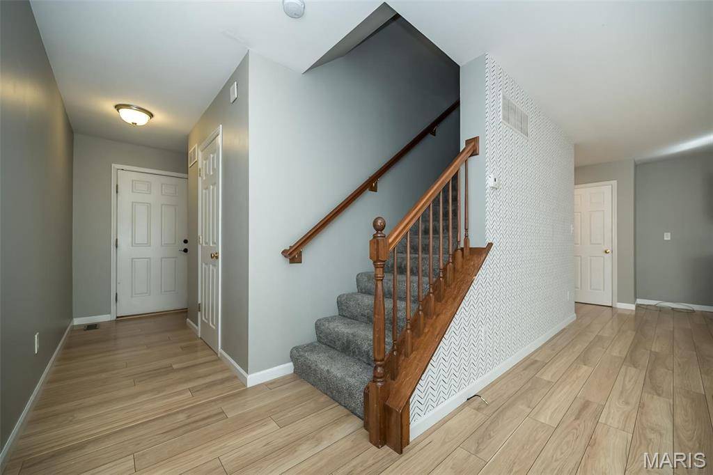 St Charles, MO 63304,5541 Wavecrest CIR