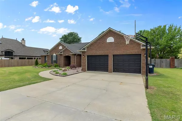 Kennett, MO 63857,1703 W Mallori CIR