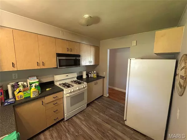 St Louis, MO 63130,943 Warder AVE