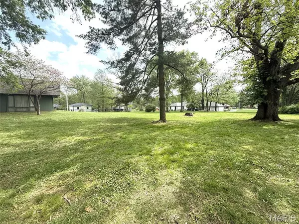 St Louis, MO 63131,16 Clayton Hills LN