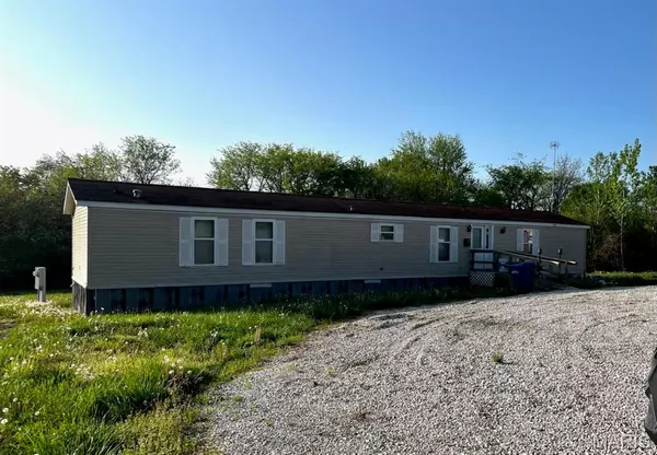 124 New Hope RD, Elsberry, MO 63343