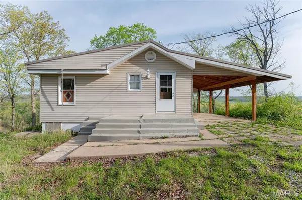 Belle, MO 65013,16898 Highway 42