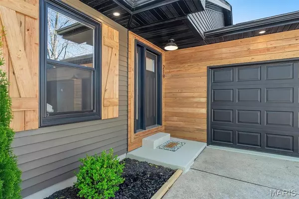 Edwardsville, IL 62025,219 Woodland DR