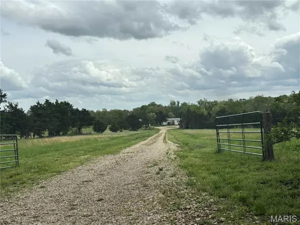 Dixon, MO 65459,16464 Carthage RD