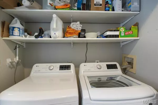 Camdenton, MO 65020,244 Bluff BLVD #4B