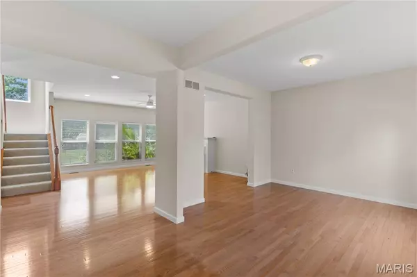 Creve Coeur, MO 63141,842 Bellerive Manor DR