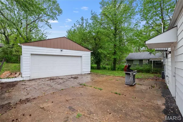 St Louis, MO 63137,174 Brigadoon CIR