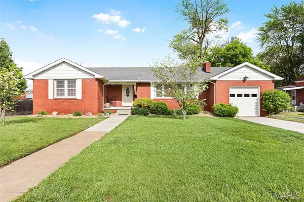 Wood River, IL 62095,429 5th ST