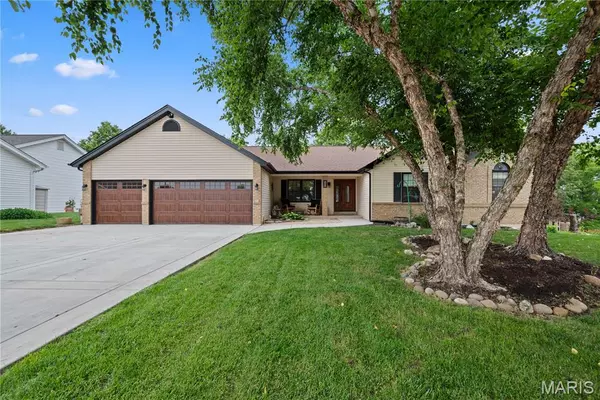 928 Hampshire Heath DR, Dardenne Prairie, MO 63368