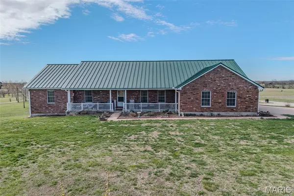 Lebanon, MO 65536,23598 Falcon RD