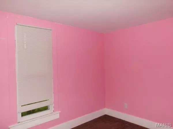 Elsberry, MO 63343,407 S 3rd ST