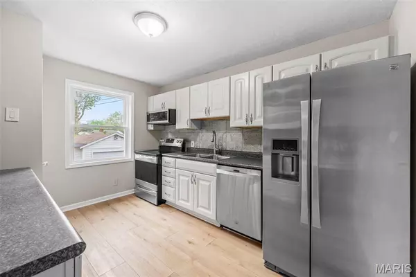 St Louis, MO 63121,2865 Chadwick DR