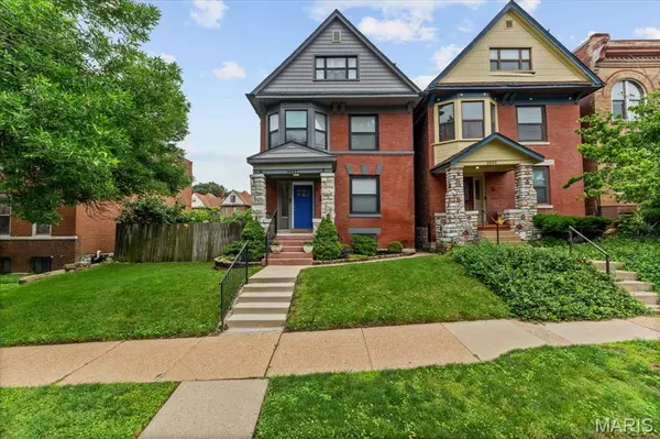 3647 McRee AVE, St Louis, MO 63110