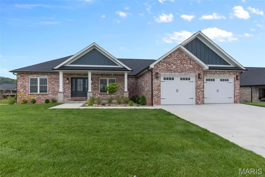 242 Orange Bowl DR, Cape Girardeau, MO 63701