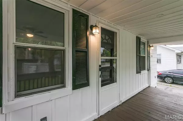 Wood River, IL 62095,514 Hamilton AVE