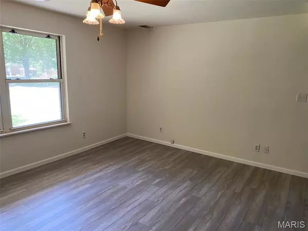 Belleview, IL 62221,107 Northland DR