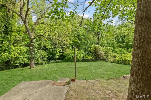 Alton, IL 62002,3245 Oakwood AVE