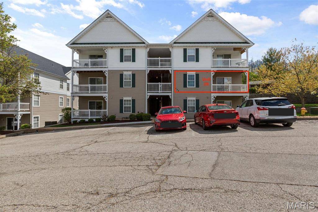 1125 Arbor Creek DR #2B, St Louis, MO 63122