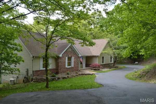 19142 Old Logging RD, Wildwood, MO 63038