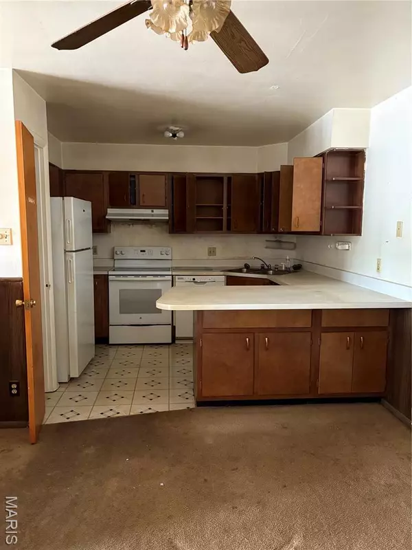 Hazelwood, MO 63042,7437 Hazelcrest DR #G