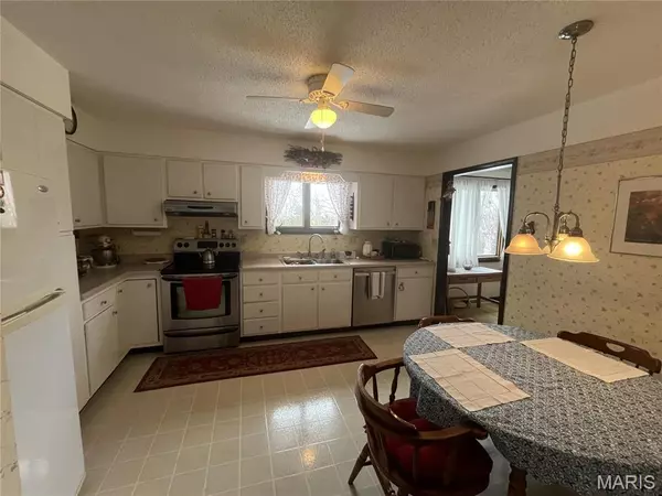 St James, MO 65559,152 Burchwood DR