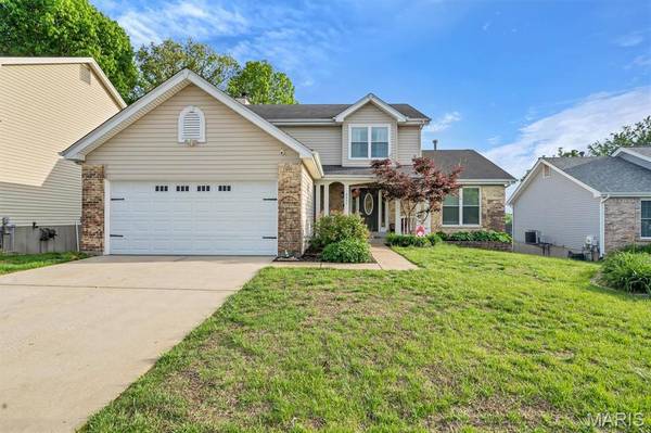9950 Tesson Creek Estates, St Louis, MO 63123