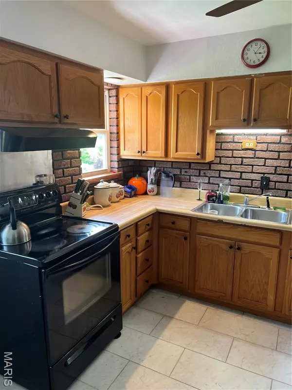 Fenton, MO 63026,2210 Valley Park RD
