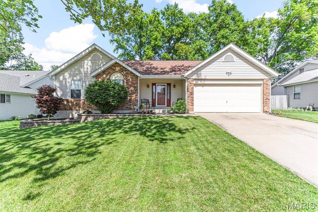 1252 Crooked Creek DR, St Charles, MO 63304