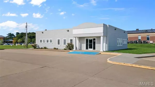 2439 Bloomfield RD, Cape Girardeau, MO 63703