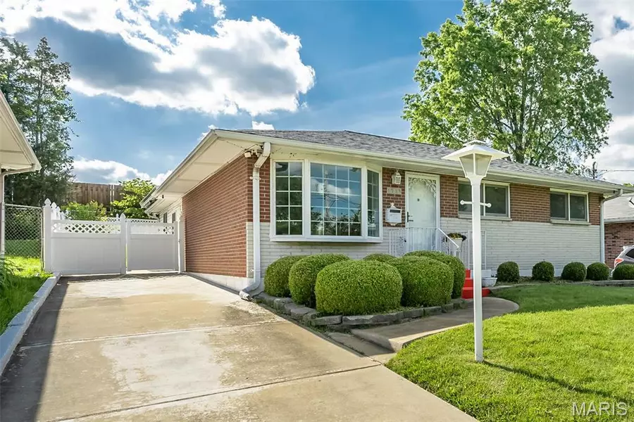 1513 Banneker Avenue, Richmond Heights, MO 63117