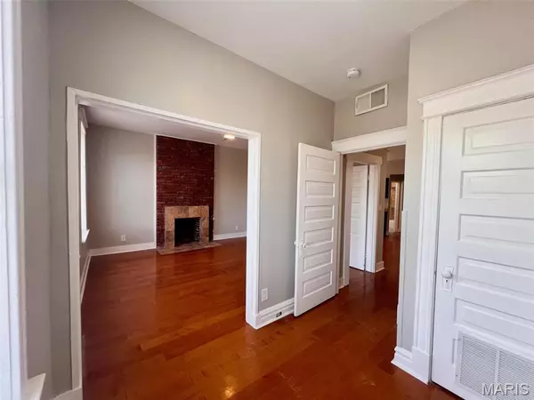 St Louis, MO 63118,3743 Louisiana AVE